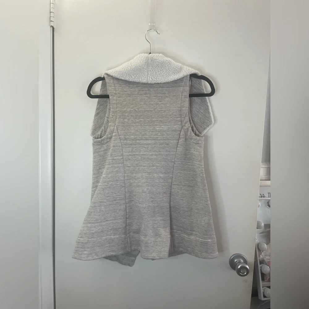Athleta long line heathered vest - Size XS - Picture 6 of 10